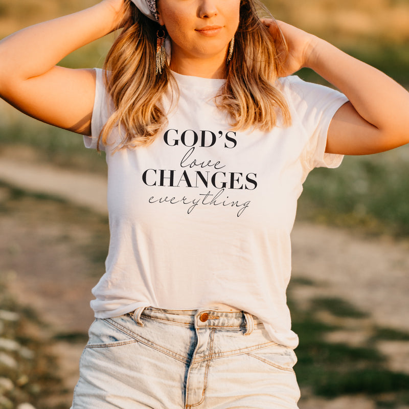 God's Love Changes Everything Tee | Women